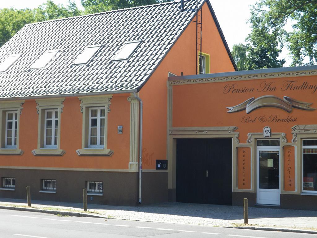 Pension Am Findling Potsdam Extérieur photo